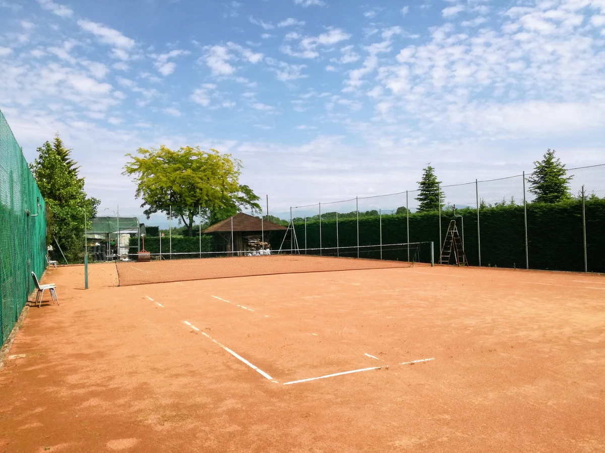Campo da Tennis Privato in Terra Battuta